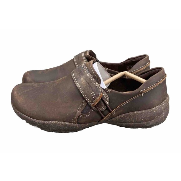 CLARKS WOMEN’S SIZE 6.5 ROSEVILLE DOT DARK BROWN LEATHER SLIP-ON LOAFER - Picture 3 of 8